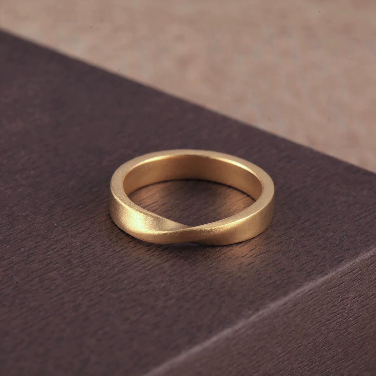 mobius gold ring, hand-forged 24k gold ring, pure gold wedding band