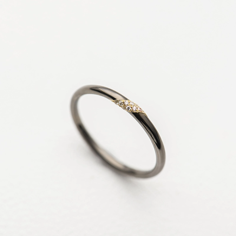 18k-gold-ring-azk-7072-1 拷贝 18K Gold Wedding Ring with Diamonds - Customizable, Ideal for Wedding and Gift