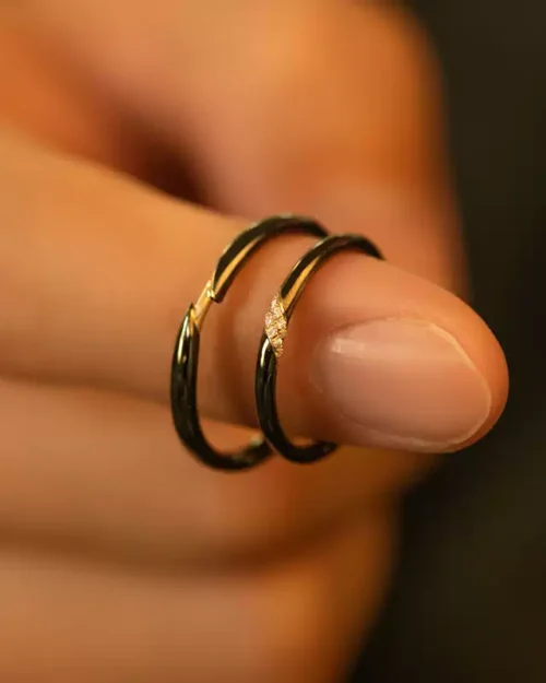 18K Gold Wedding Ring with Diamonds - Customizable, Ideal for Wedding and Gift