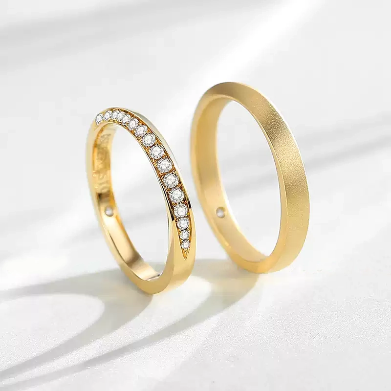 24k-gold-ring-AZK-7065-04 18K Gold Diamond Ring, Classic Elegant Design, Perfect for Weddings and Engagements