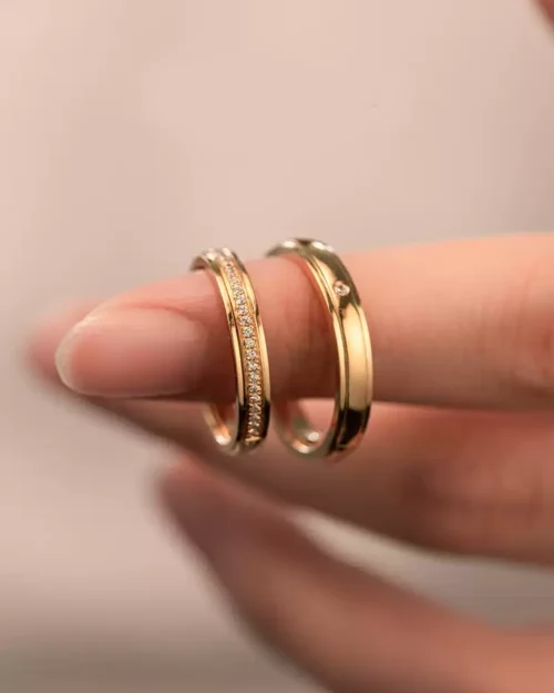 18K Gold Diamond Wedding Rings, Exquisite Classic Design, A Symbol of Eternal Love