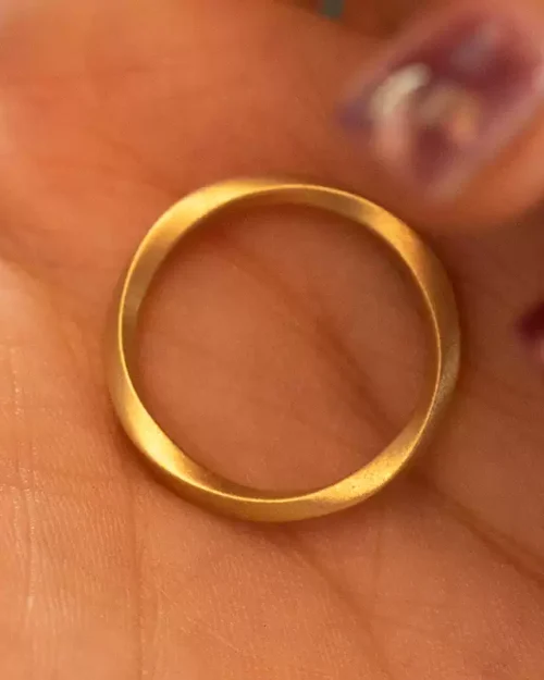 18K Gold Minimalist Wedding Ring , Modern Simple Style