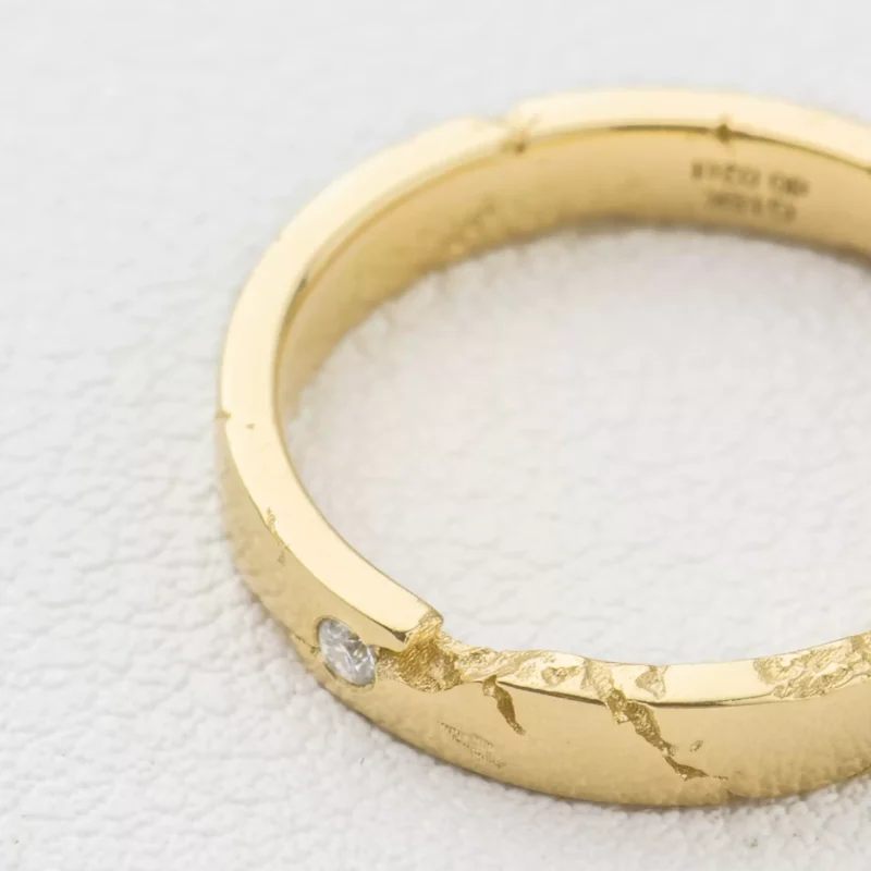 AZK-7074-2 Обручальное кольцо из золота 18 карат | Доступна гравировка на заказ