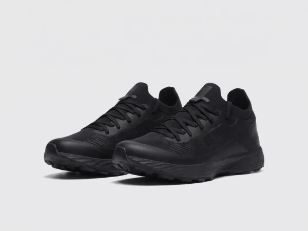 Lightweight trail running sneakers - black front 45 degree pair view