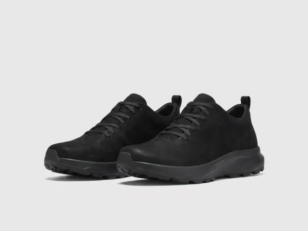 Waterproof leather hiking sneakers - black matte front 45 degree pair view